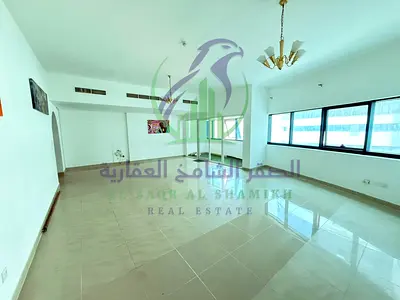 غرفتين وصاله للايجارالسنوى فى منطقة الممزر بإمارة الشارقه جيم مجانى مسبح مجانى باركن مجانى خزائن بالحائط بلكونتين اطلاله بحريه