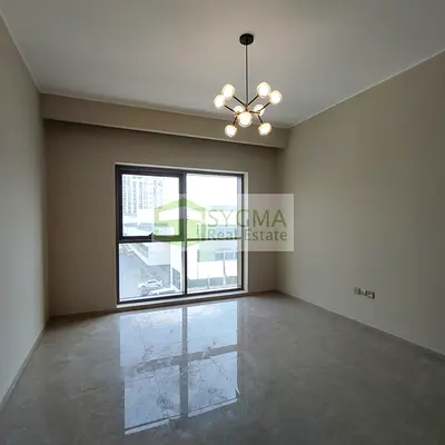 Splendid Layout| Brand New| Near Metro| School