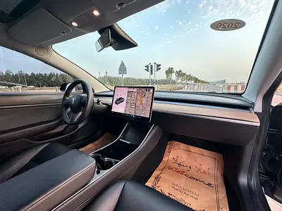 صورة 10 لـ 2020 Tesla MODEL 3