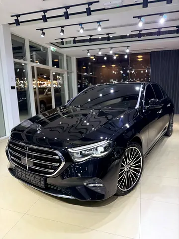 Mercedes-Benz E 300 4MATIC 2024 - Brand New - Korean Specs - Luxury Interior