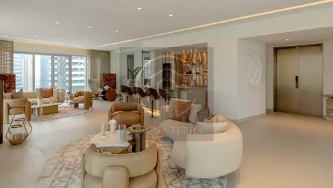 Skyline Living | Panoramic Marina Views | Private Elevator