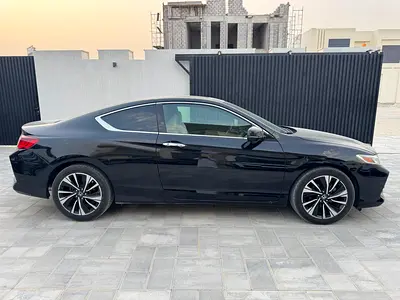 2017 Honda ACCORD — фото 3