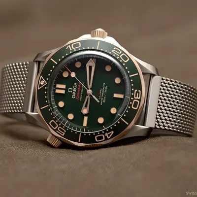 OMEGA SEAMASTER DIVER 300MM (Green & Gold)