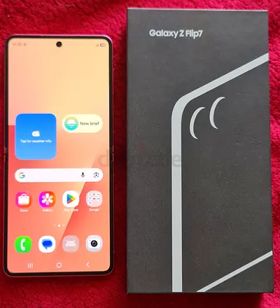 Samsung Z Flip 7 TDRA
512GB/12GB
Warranty Until (  5 July 2027 )
Everything Working