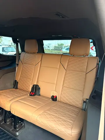 2023 Cadillac ESCALADE thumbnail 11