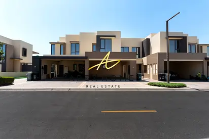 Furnished 3BR | Road Backing | Maple 2
