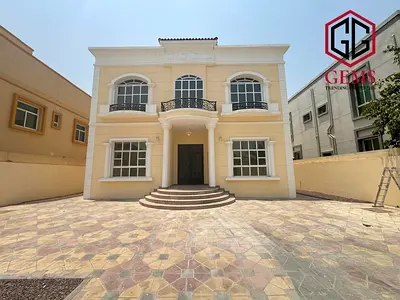 MODERN DESIGN | SPACIOUS | SERVANT BLOCK | GARDEN