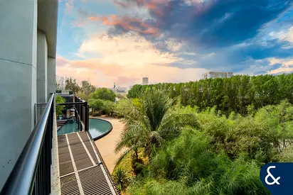 Vacant | Modern Studio | Treeline View