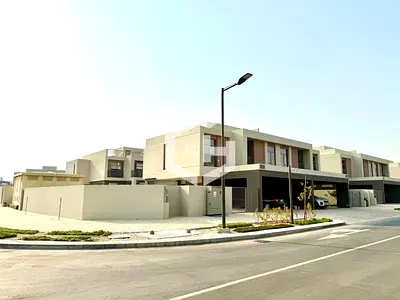 Closed Kitchen | Landscaped | Flexible Payment