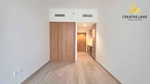 Brand new / very Spcicus Studio available for family