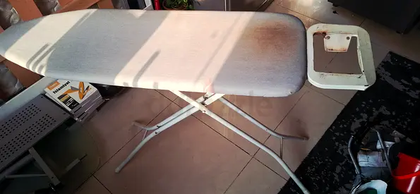 Iron stand in good working condition