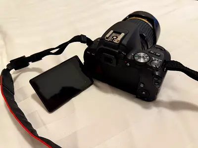 Canon EOS 200D + Tamron 18-250mm