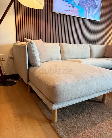 Looks Great condition Crate&Barrel sofa