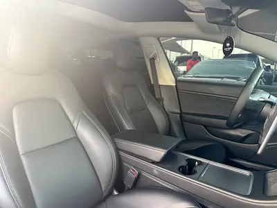 صورة 9 لـ 2021 Tesla MODEL 3