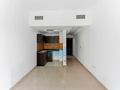 Unfurnished Studio I Beautiful Villa Views I 12 Cheques I Vacant