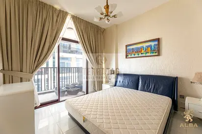 Vacant | Ready to Move | Near Metro