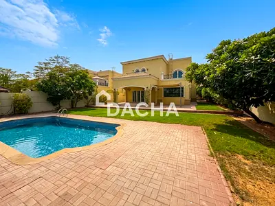 Spacious 4BR Villa | Private Pool | Huge Garden