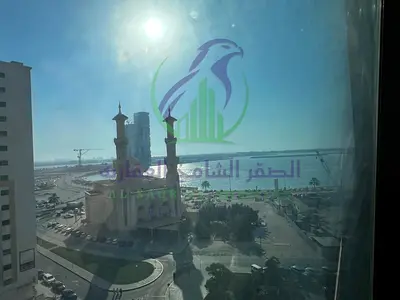 شقة غرفتين ماستر وصالة للإيجار السنوي في الممزر الشارقة تكييف مجاني جيم مسبح باركينغ خاص غرفة ستور موقع مميز قريب من دبي