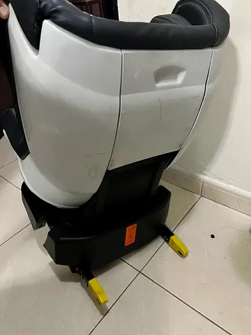 Baby seater car