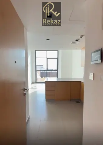 1BR Apartment on High Floor Panoramic View Al Mamsha