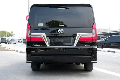 صورة 9 لـ 2021 Toyota GRANVIA