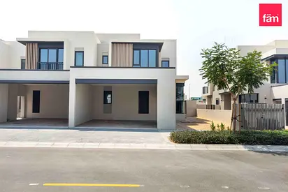 Vacant | Negotiable | Prime Area | Closed Kitchen