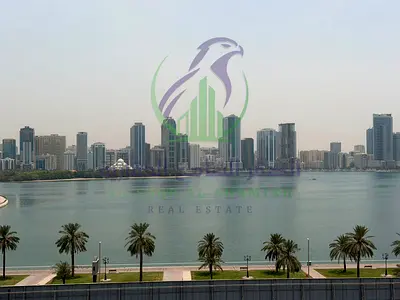 Luxury apartment for annual rent, first occupancy, 4 rooms and a spacious living room.