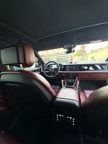 2024 Porsche CAYENNE 缩略图 13