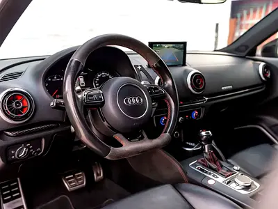 صورة 15 لـ 2016 AUDI RS3