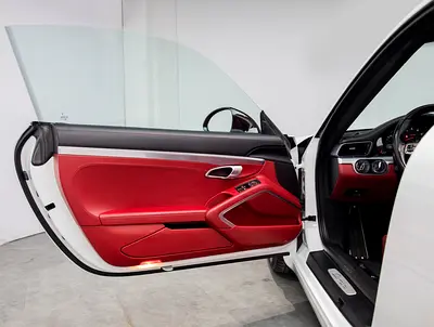2017 Porsche 911 thumbnail 15
