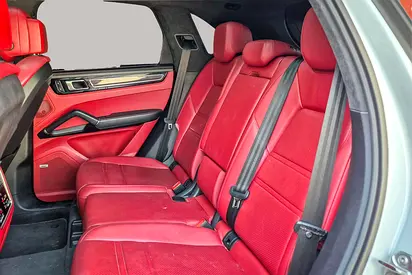 2021 Porsche CAYENNE — миниатюра 12