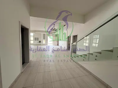 فيلا فاخرة جديدة بالكامل  أول ساكن تتكون من خمس غرف نوم ماستر مع حديقة خاصة واسعة ومع باركن وتشطيبات فاخرة عالية الجودة
