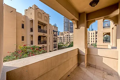 Fully Furnished | Balcony | Classic Old Town