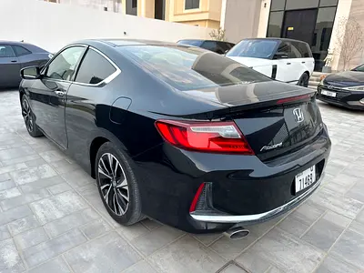 2017 Honda ACCORD — фото 8