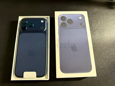 iPhone 17 Pro Max (New) + UGREEN 45W charger, cable and tempered glass screen protector (sealed)
