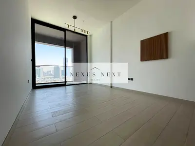LARGE BALCONY | OPEN VIEW | FITTED KITCHEN | READY TO MOVE-IN