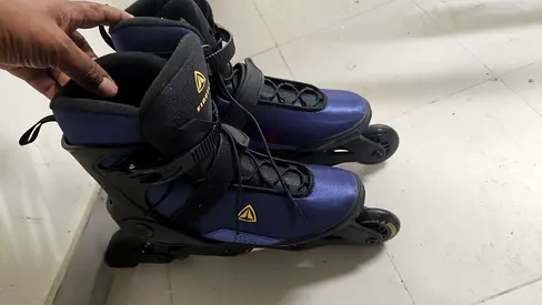 adult inline rollerblades - size adjustable, good condition