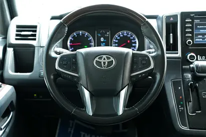 صورة 13 لـ 2021 Toyota GRANVIA