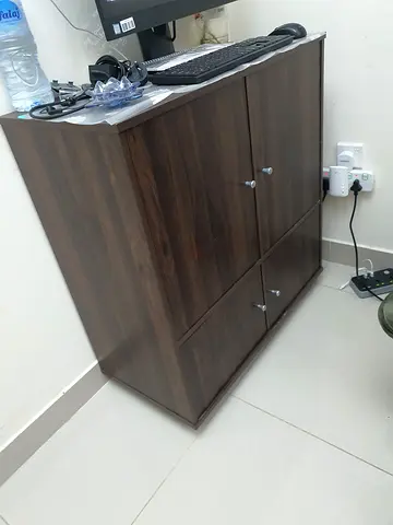Cabinet very neat