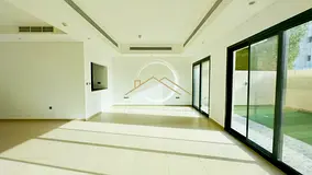 4BHK + Maidsroom | Near School | Peaceful Living