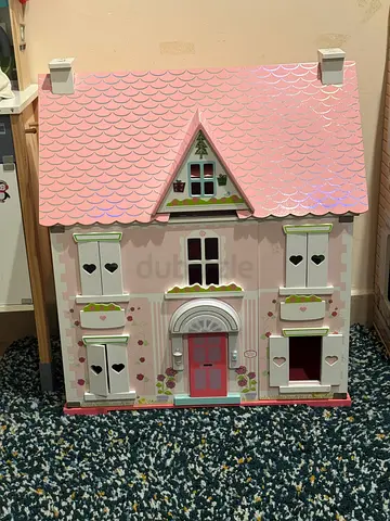 Doll house