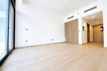 Brand New Unit with Balcony | High Floor