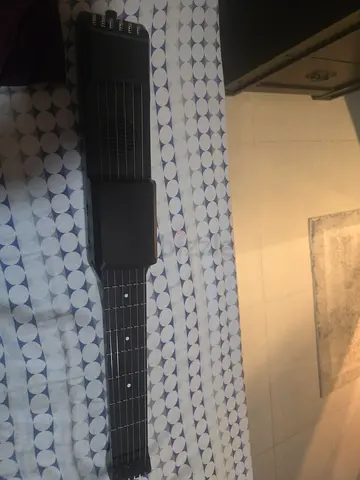 Black smart guitar model sG7