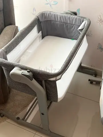 Adjustable Bedside Bassinet / Co-Sleeper - Grey