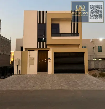 >>Big Villa at a Low Price>>3 Master Rooms>>Prime Location>>Best Deal in Town>>only 85K>>