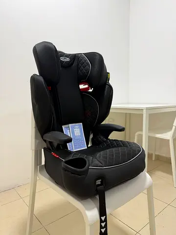 👶 FOR SALE – Baby Car Seat + Baby High Chair