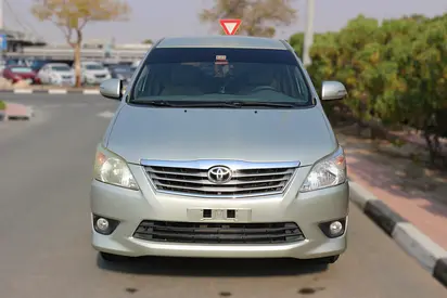 2013 Toyota INNOVA — фото 2