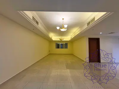 Family living! 2BHK Luxurious Spacious Huge Hall and rooms prime location oud metha
