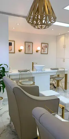 Women Salon for Sale