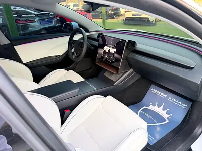 صورة 9 لـ 2025 Tesla MODEL 3